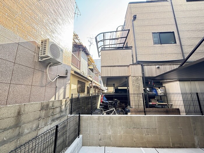 物件内観写真22　(室内からの展望)