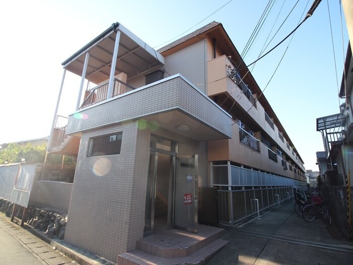 物件外観写真5　(エントランス部分)