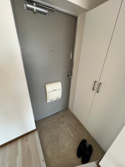 物件内観写真15　(玄関)
