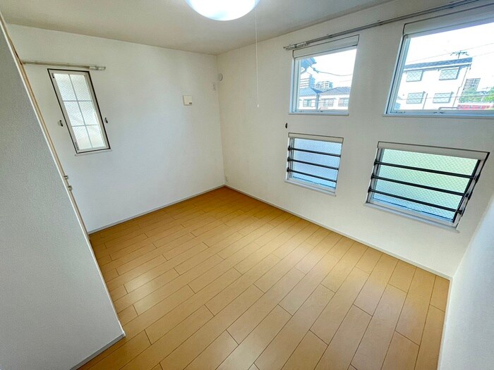 物件内観写真8　(居室)