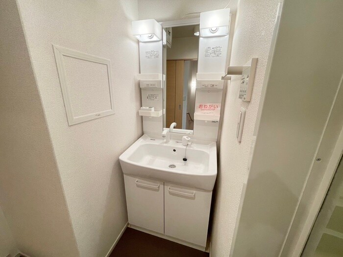 物件内観写真11　(洗面)