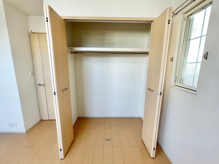 物件内観写真12　(収納)