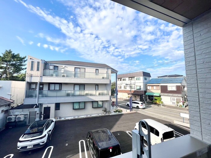 物件内観写真17　(室内からの展望)