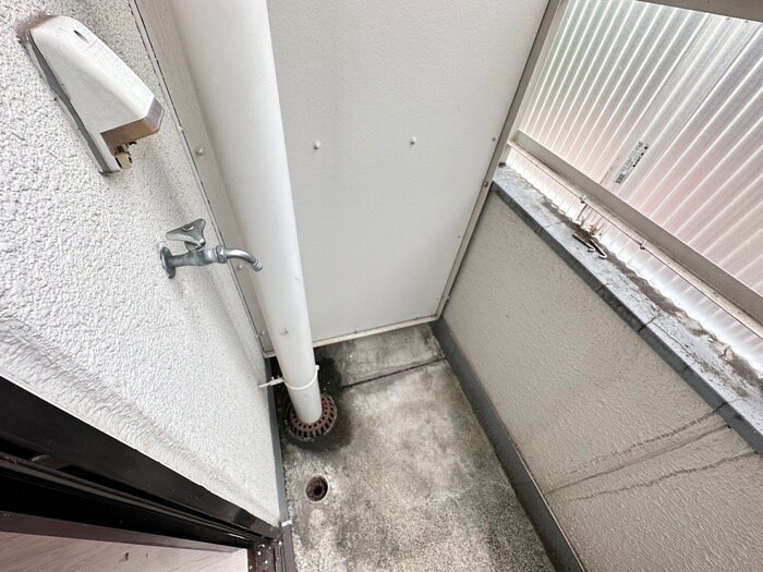 物件内観写真15　(洗濯機置場)