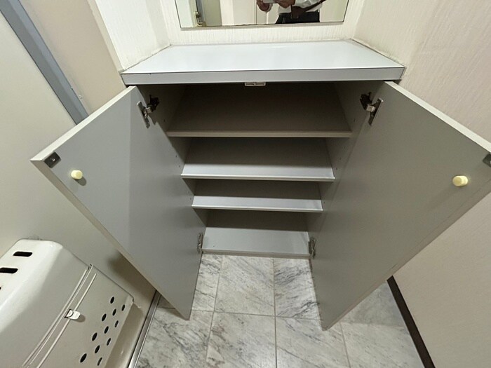 物件内観写真18　(靴箱)