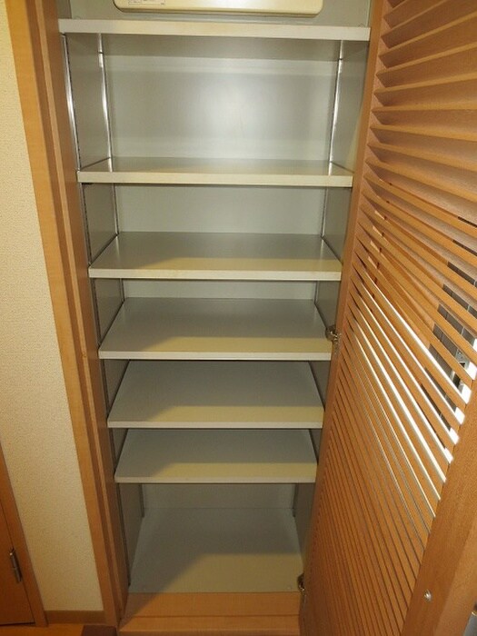 物件内観写真15　(靴箱)