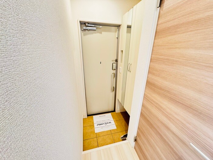 物件内観写真14　(玄関)