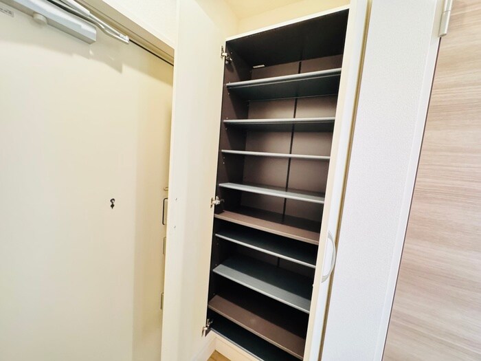 物件内観写真16　(靴箱)