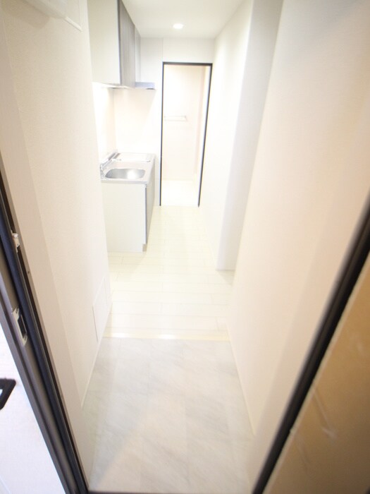 物件内観写真16　(玄関)