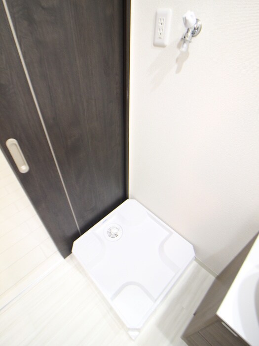 物件内観写真17　(洗濯機置場)