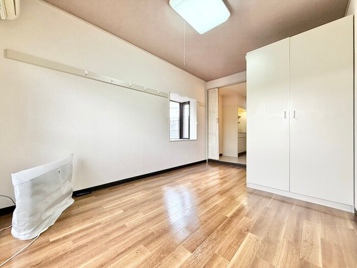 物件内観写真8　(居室)