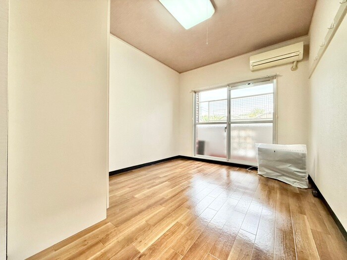 物件内観写真9　(居室)