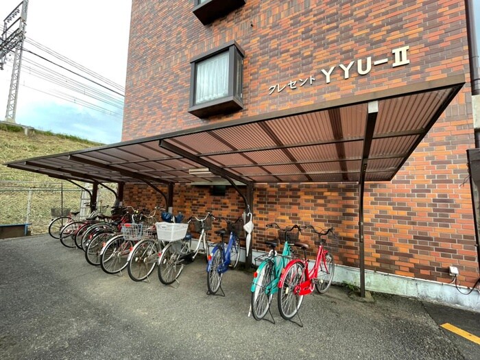 物件外観写真3　(駐輪場)