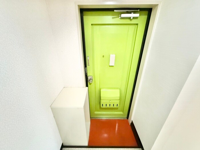 物件内観写真16　(玄関)