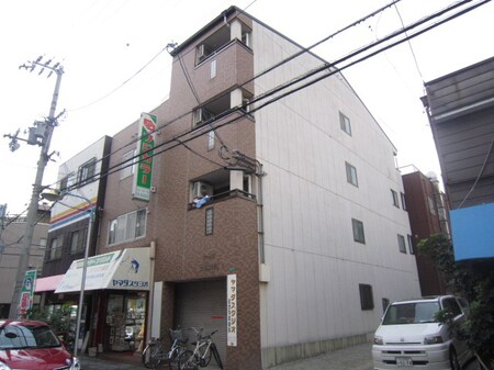 ホームズ外観写真