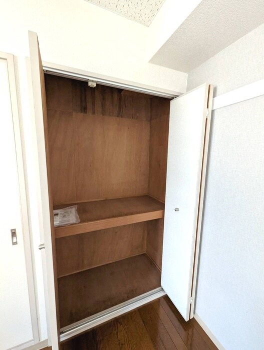 物件内観写真13　(収納)