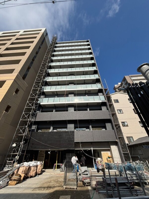 建築中