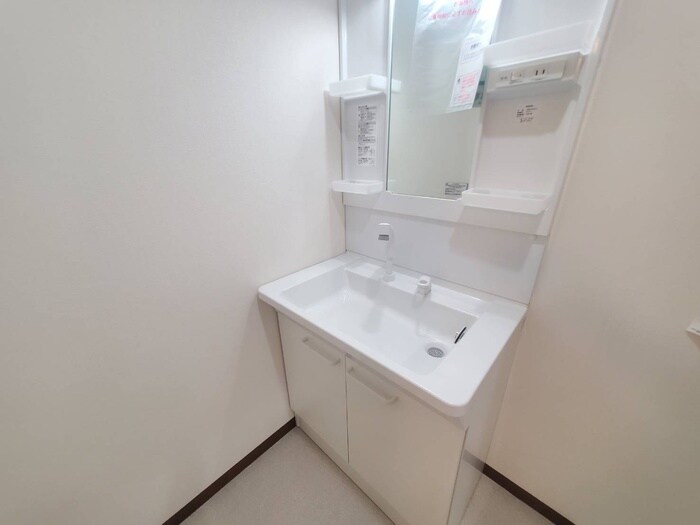 物件内観写真12　(洗面)