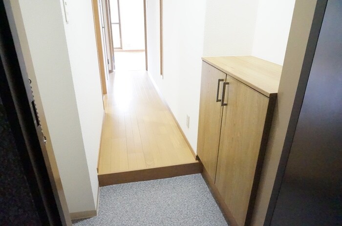 物件内観写真15　(玄関)