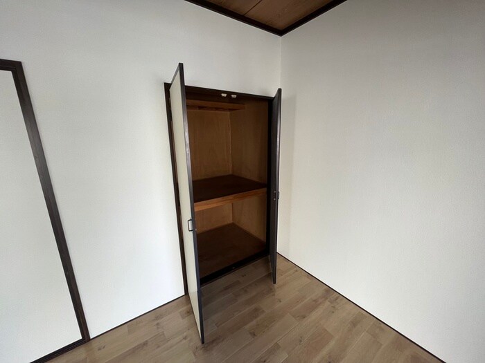 物件内観写真15　(収納)