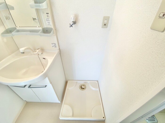 物件内観写真17　(洗濯機置場)