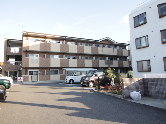 物件外観写真6　(外観写真)