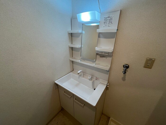 物件内観写真9　(洗面)
