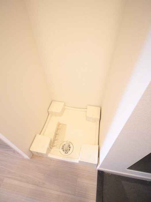 物件内観写真14　(洗濯機置場)