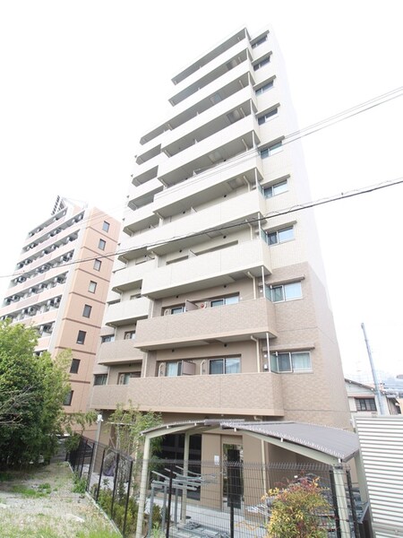 ﾌｧｰｽﾄｽﾃｰｼﾞ江坂広芝町（301）外観写真