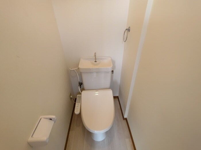 物件内観写真14　(トイレ)