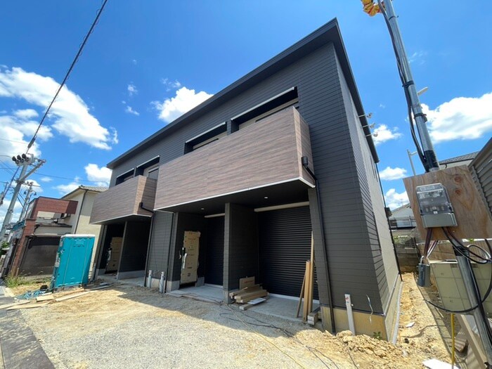 物件外観写真4　(建築中)