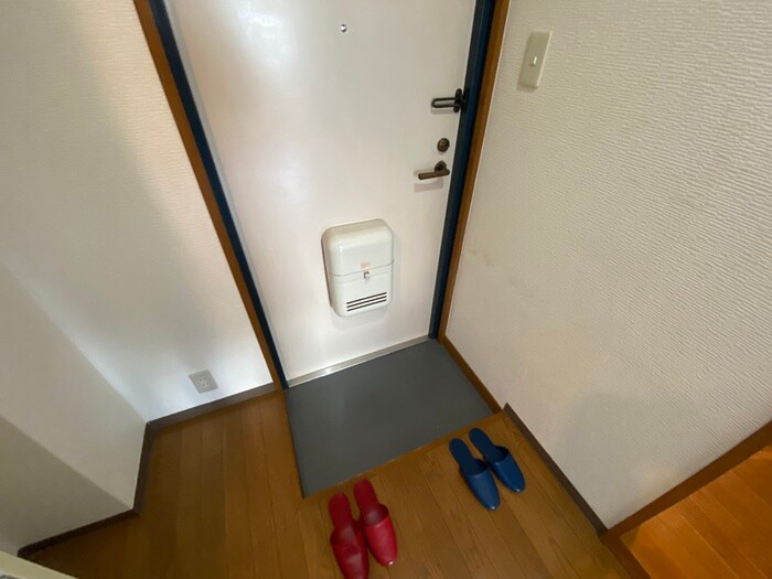 物件内観写真18　(玄関)