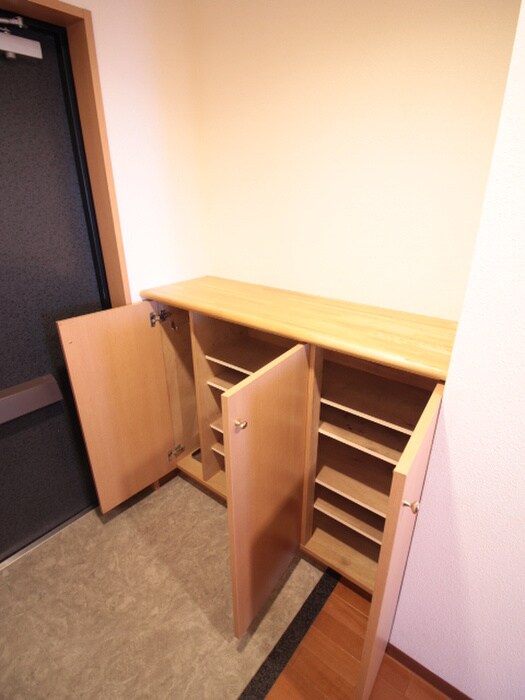 物件内観写真16　(靴箱)