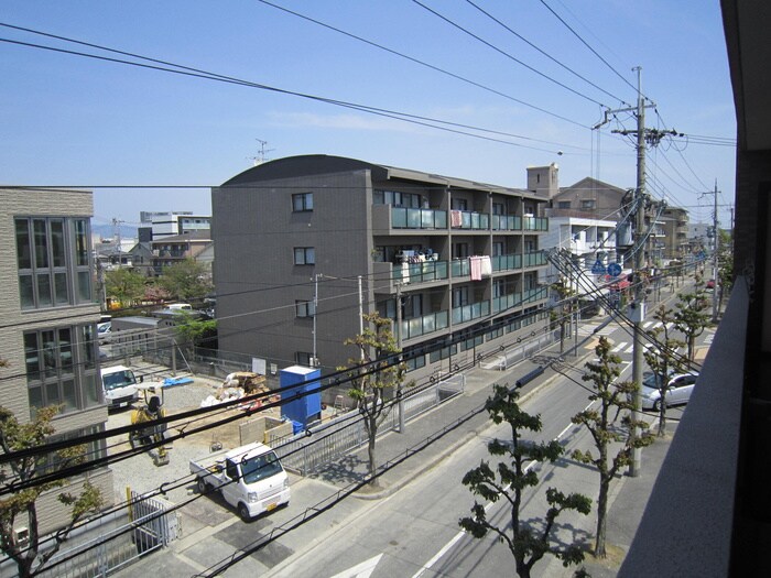 物件内観写真16　(室内からの展望)