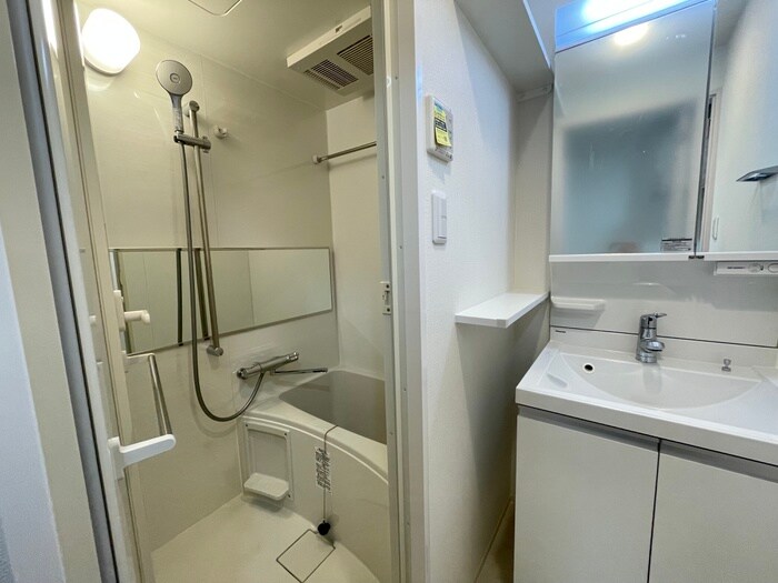 物件内観写真10　(洗面)