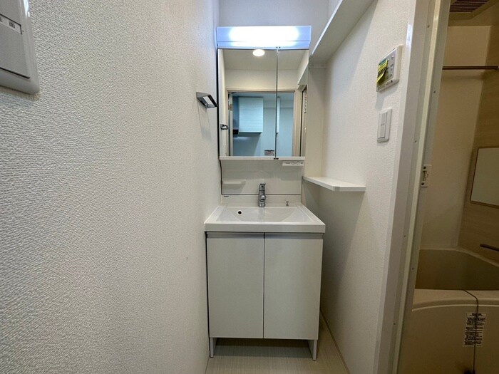物件内観写真11　(洗面)