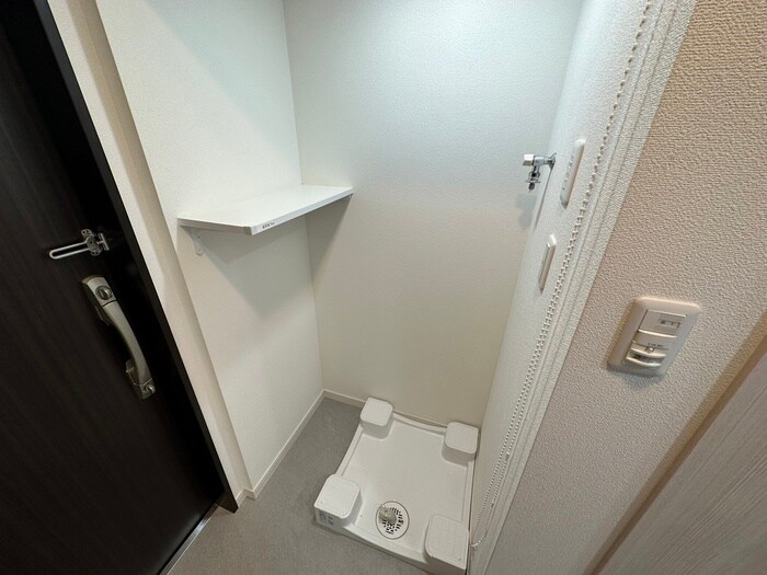 物件内観写真14　(洗濯機置場)