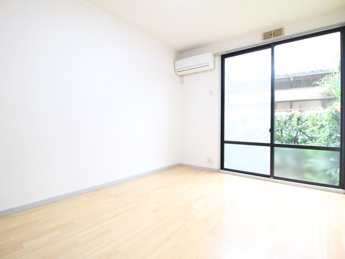 物件内観写真6　(居室)