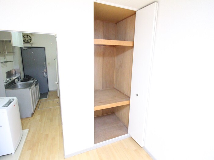 物件内観写真13　(収納)