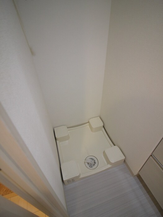 物件内観写真9　(洗濯機置場)