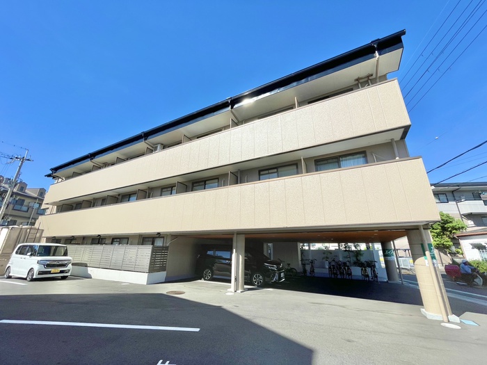 シャンソニエパレス