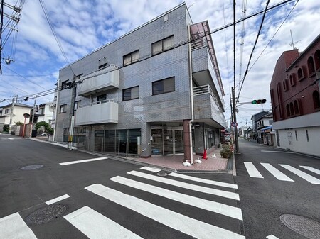 コンフェリア秦外観写真