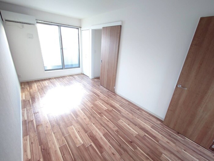 物件内観写真7　(居室)