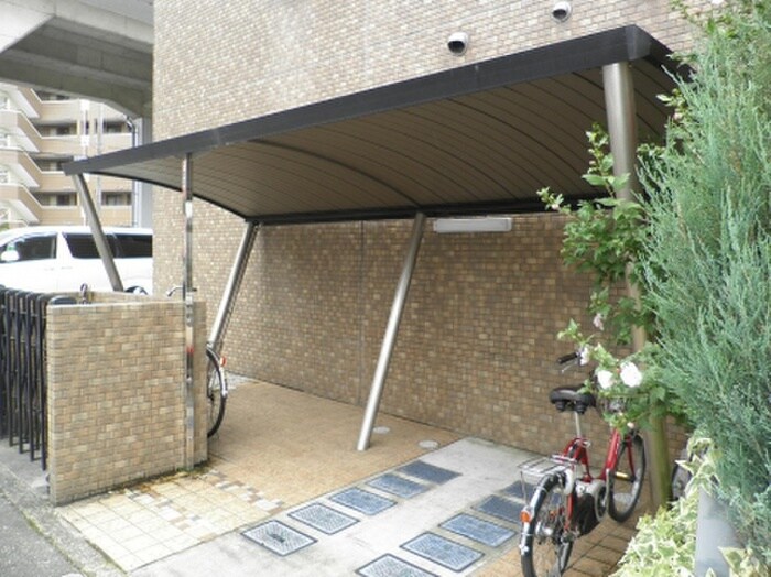 物件外観写真2　(駐輪場)