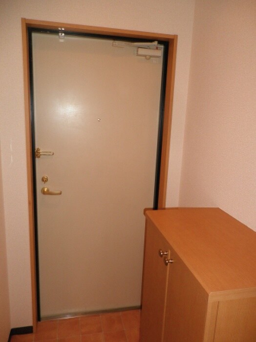 物件内観写真14　(玄関)