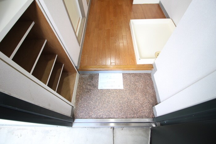 物件内観写真17　(玄関)