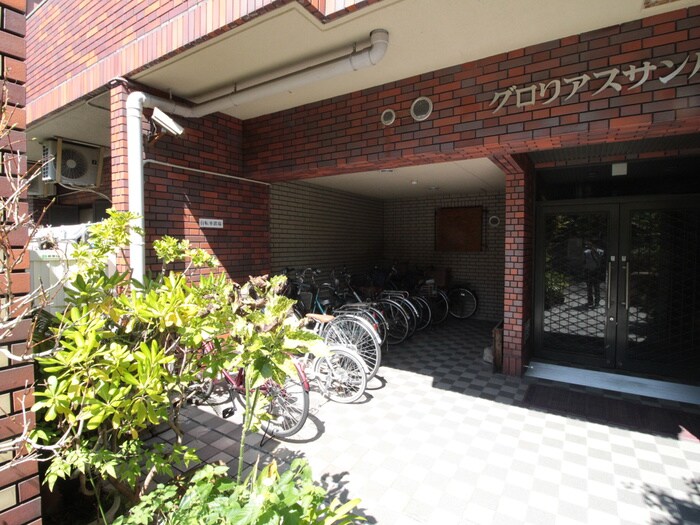 物件外観写真5　(駐輪場)