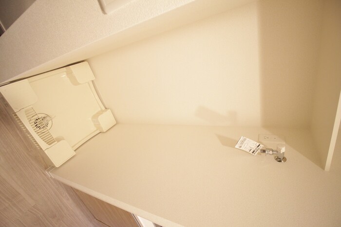 物件内観写真14　(洗濯機置場)