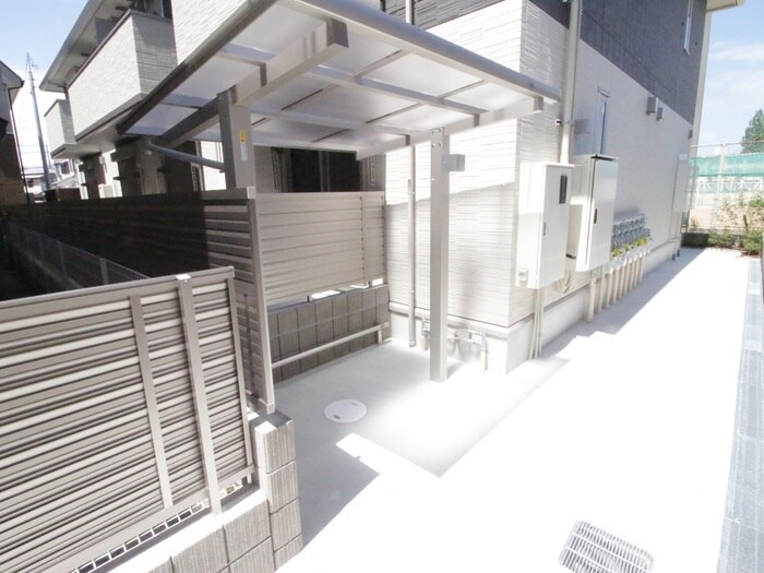 物件外観写真2　(駐輪場)