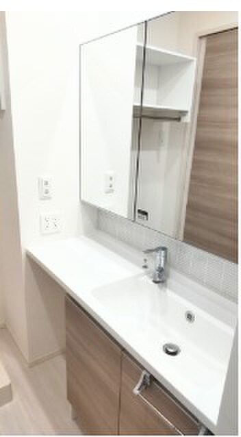 物件内観写真12　(洗面)